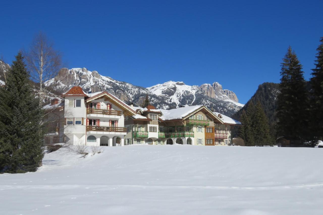 Residence Holiday Pozza di Fassa Exterior photo
